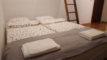 Фото номера Deluxe Double Room with Spa Bath - Attic Дома для отпуска Spa Apartamenty Lidzbark г. Лидзбарк 9